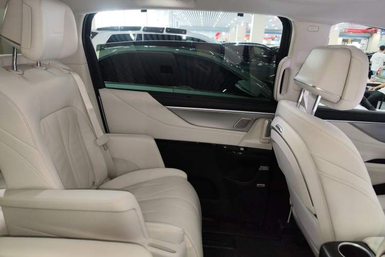 Used Buick GL8 New Energy 2024 Lu Zun Deluxe Edition 7-Seater
