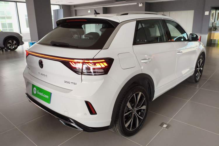 Used Volkswagen T-ROC 2025 300TSI DSG Two-Wheel Drive Chen Guang Edition
