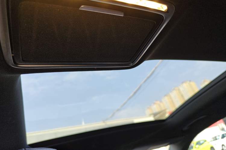 Used Mercedes-Benz GLC 2019 GLC 300 L 4MATIC Dynamic Model
