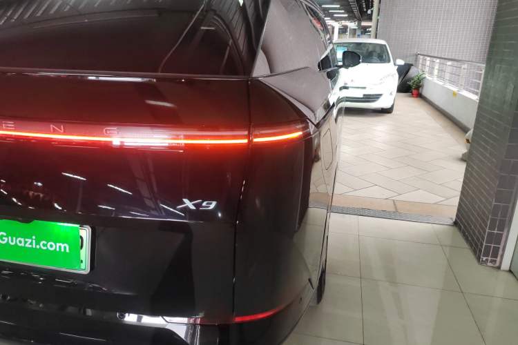 Used XPeng X9 2024 702 Ultra-Long Range Max
