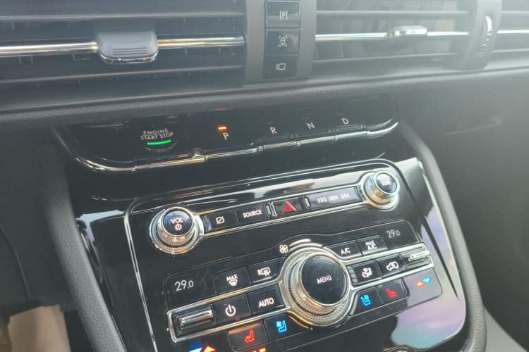 Used Lincoln Corsair 2020 2.0T Two-Wheel Drive Luxury Edition