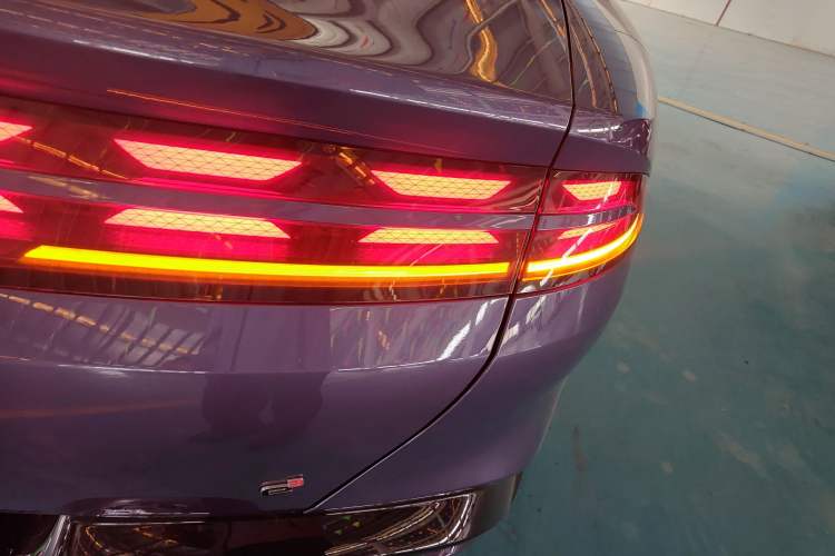 Used Denza Z9 2024 1100 km Four-Wheel Drive Max Version