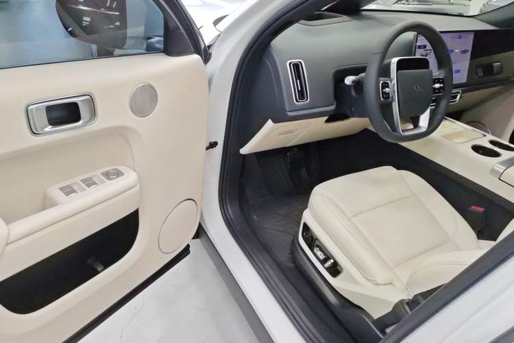 Used Li Auto L7 2023 Pro Model
