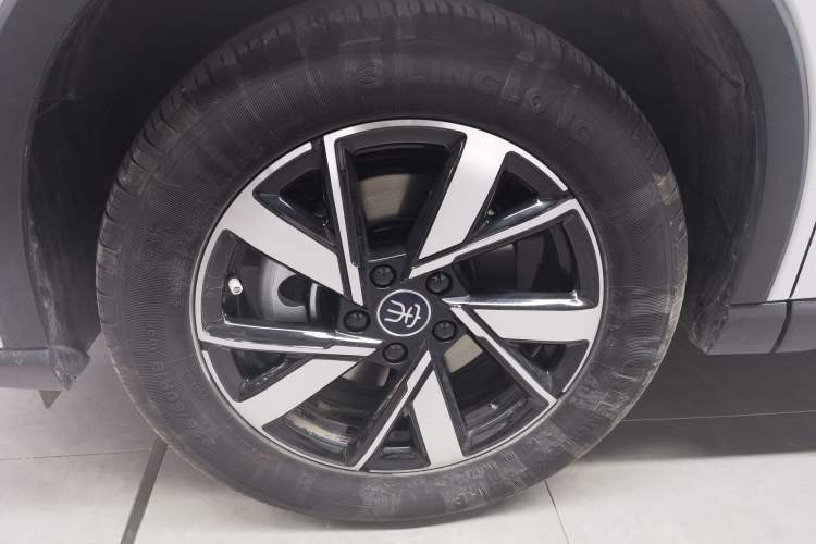 Used BYD Song Pro New Energy 2023 Champion Edition DM-i 71KM Navigation Model
