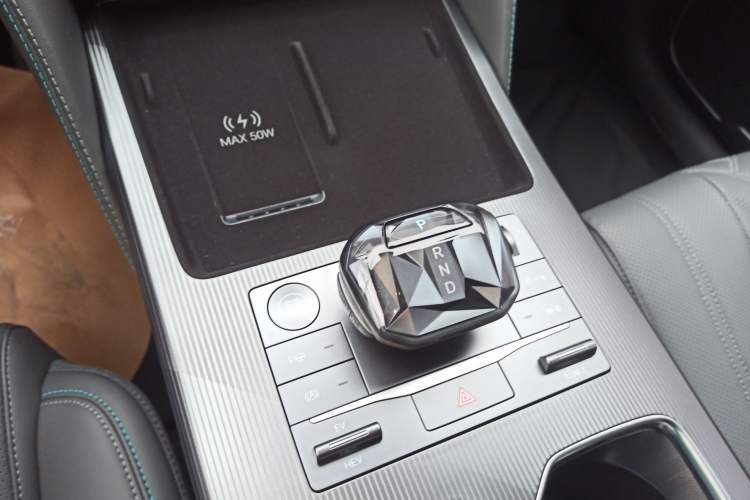 Used BYD Song L DM-i 2025 Intelligent Driving Version 160 km Beyond-Range Type
