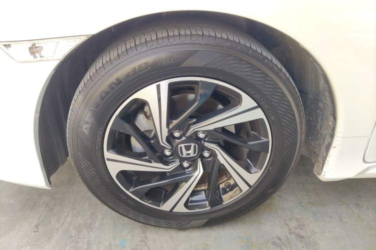 Used Honda Civic 2016 220TURBO CVT Luxury Edition
