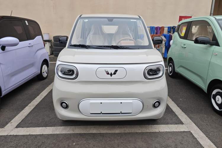 Used Wuling Hongguang MINIEV 2024 3rd Generation 215km Youth Edition
