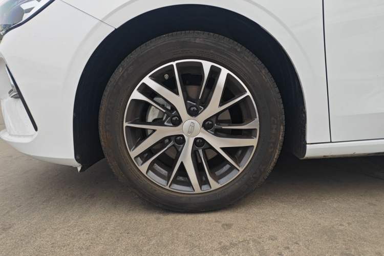 Used Geely Auto Emgrand 2025 4th Generation 1.5L CVT Longteng Edition
