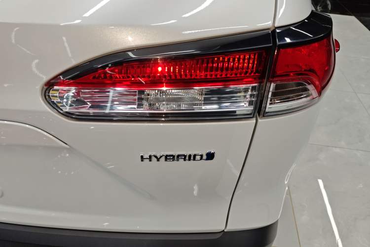 Used Toyota FRONTLANDER 2023 2.0L Smart Electric Hybrid Dual-Engine Leading Edition