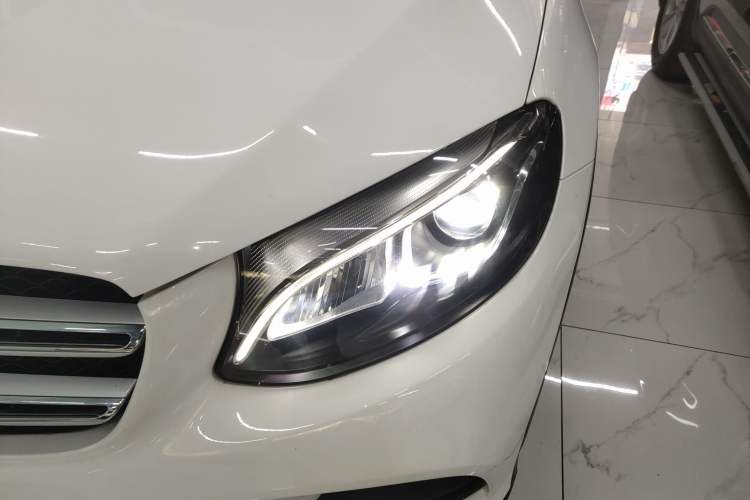 Used Mercedes-Benz GLC 2018 Facelifted GLC 260 4MATIC Dynamic Edition
