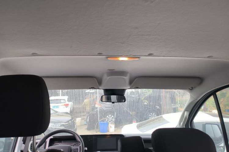 Used Ford Transit 2023 2.0T Gasoline Manual Multifunction Commercial Vehicle Short Wheelbase Low Roof 5/6 Seats