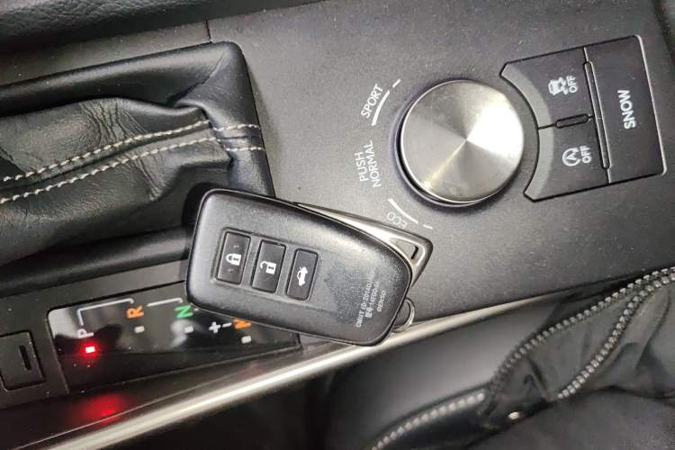 Used Lexus IS 2015 200t F SPORT