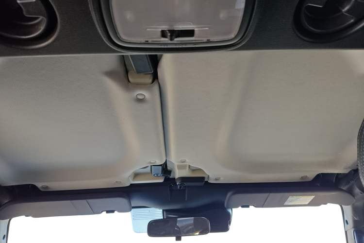 Used Beijing Auto BJ40 2023 2.0T Automatic Four-Wheel Drive Urban Hunter Edition Chivalrous Type