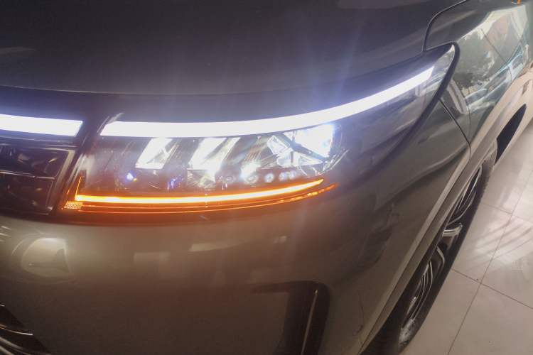 Used Hima AITO M7 2024 1.5T Rear-Drive Plus Version 5 Seats
