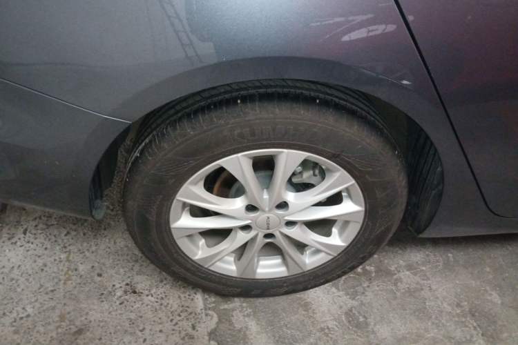 Used Roewe i5 2023 1.5L Manual Comfort Edition
