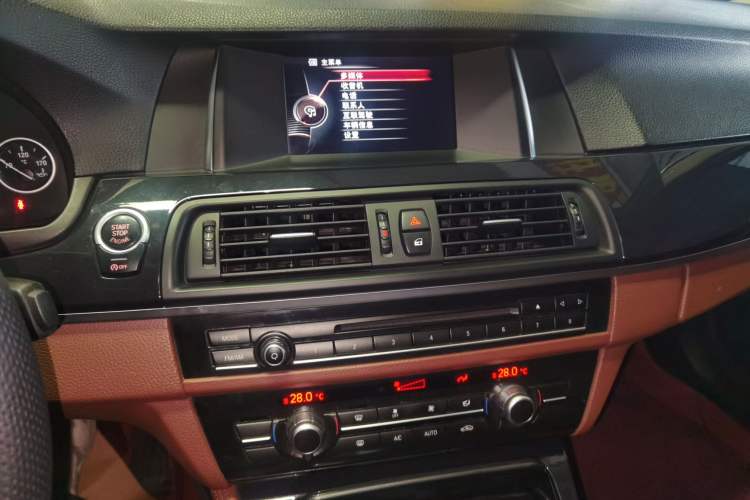 Used BMW 5 Series 2015 520i Elegant Edition
