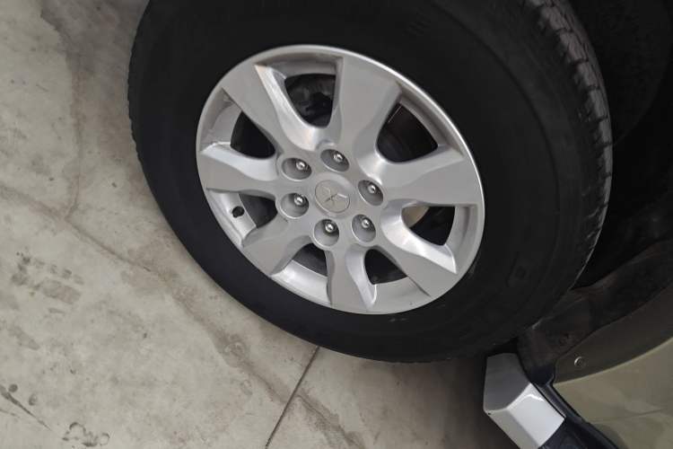 Used Mitsubishi Pajero 2016 3.0L Automatic Standard Version China V Standard
