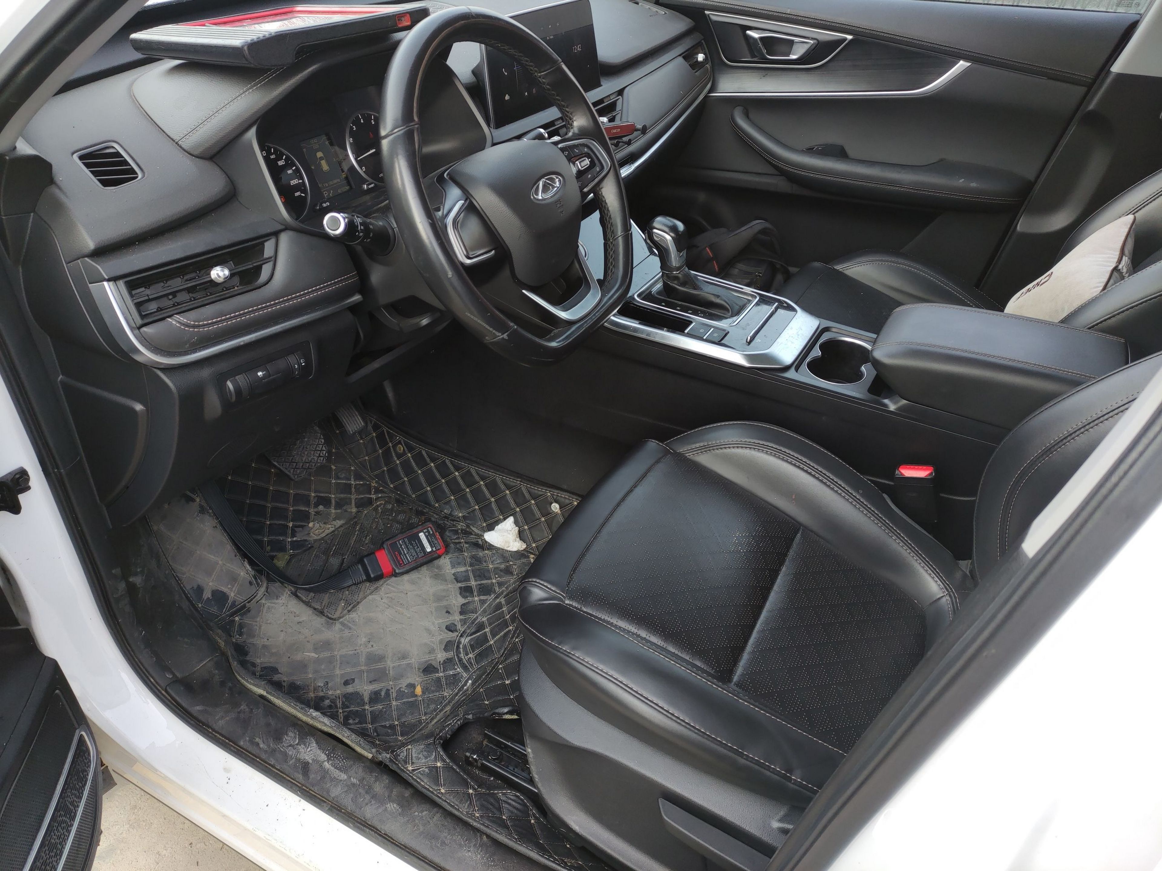 Переднее сиденье в автомобиле