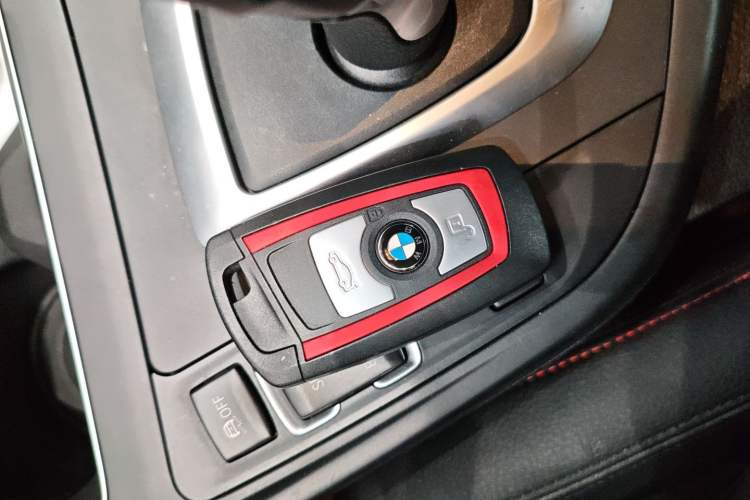 Used BMW 2 Series (Import) 2019 225i Convertible Coupe Sports Design Package