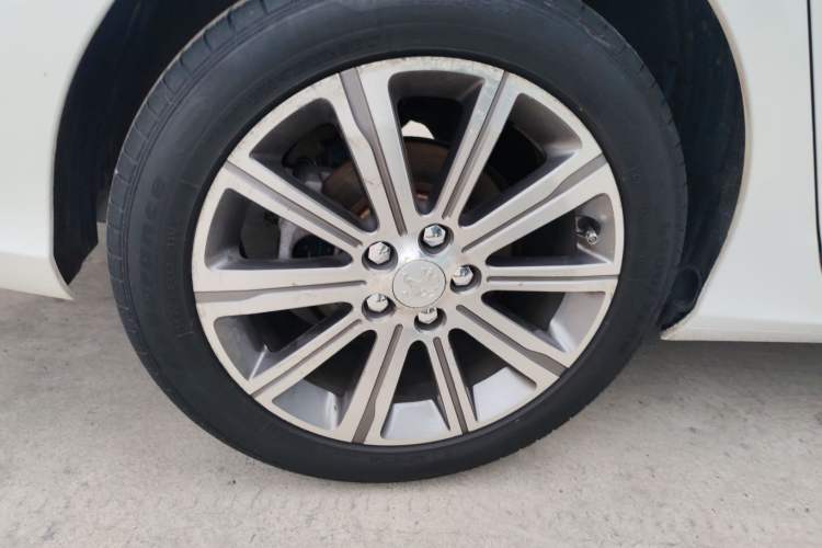 Used Peugeot 408 2014 1.8L Automatic Luxury Edition
