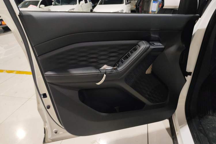 Used Wuling Xingyun 2023 2.0L DHT Flagship Edition
