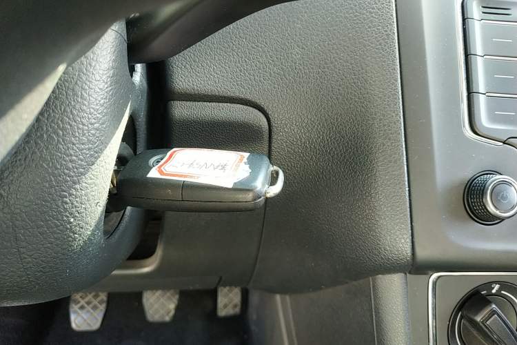 Used Volkswagen Polo 2014 1.6L Manual Comfort Edition