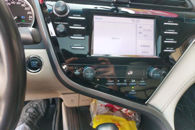 Used Toyota Camry 2018 2.0G Luxury Edition
