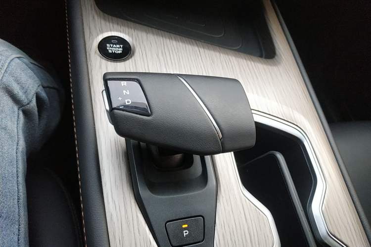 Used Changan X7 PLUS 2024 1.5T Automatic Prestige 7-Seater