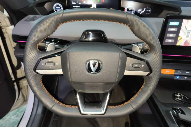 Used Changan UNI-V 2022 1.5T Prestige Version