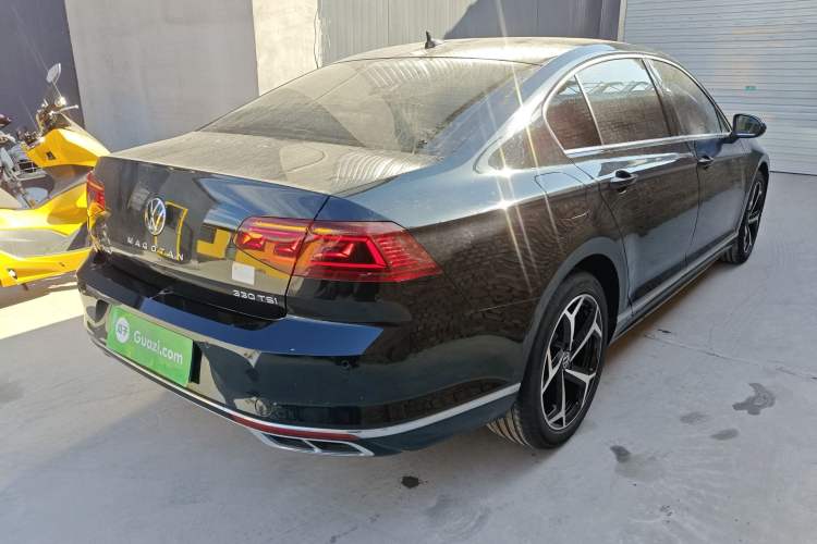 Used Volkswagen Magotan 2024 2 Million Units Zhongxiang Version 330TSI DSG Luxury Edition
