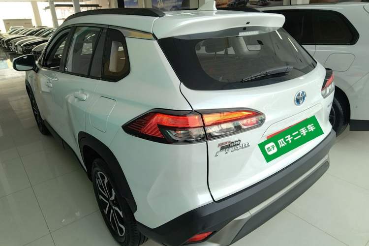 Used Toyota FRONTLANDER 2023 2.0L Smart Electric Hybrid Dual-Engine Deluxe Version
