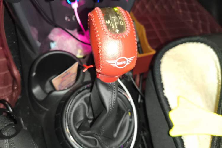 Used  MINI 2016 1.5T COOPER Pioneer Edition Five-Door Model