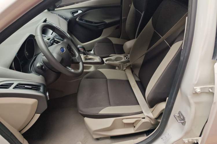 Used Ford Focus 2012 Sedan 1.6L Automatic Comfort Model
