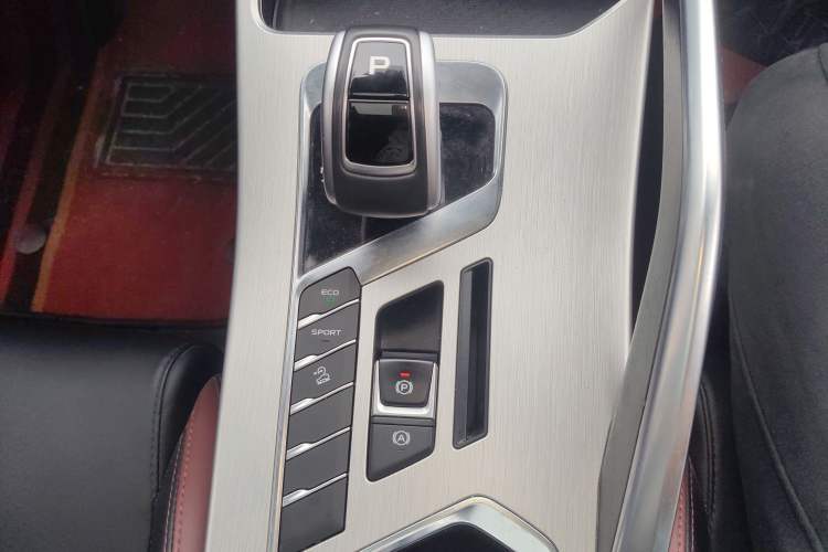 Used Geely Auto Coolray 2020 Facelift 240T DCT Hunter
