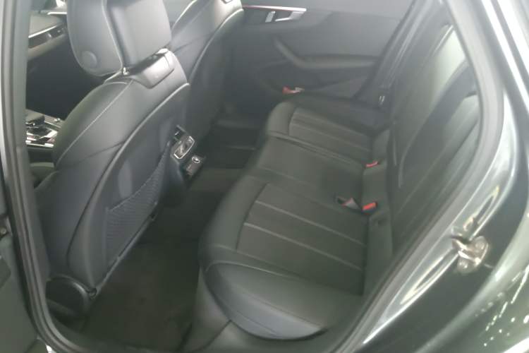 Used Audi A4L 2024 40 TFSI Luxury Dynamic Edition
