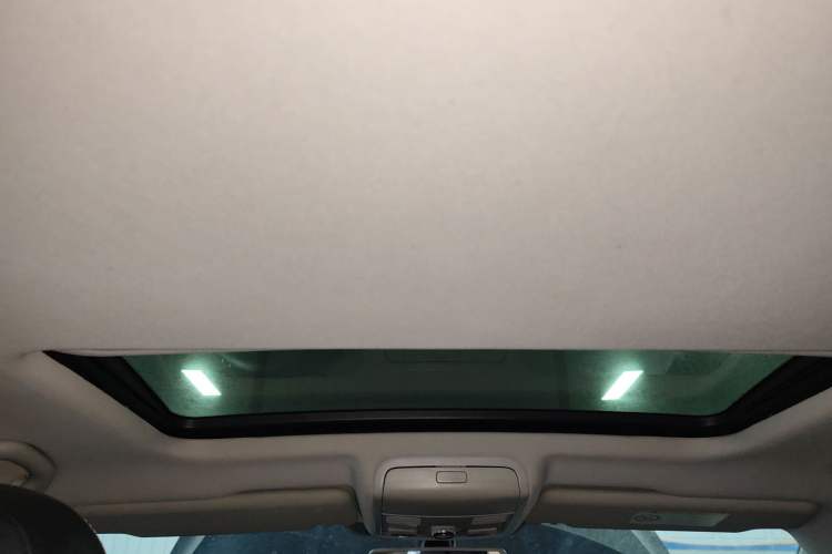 Used Volkswagen Passat 2016 330TSI DSG Luxury Edition
