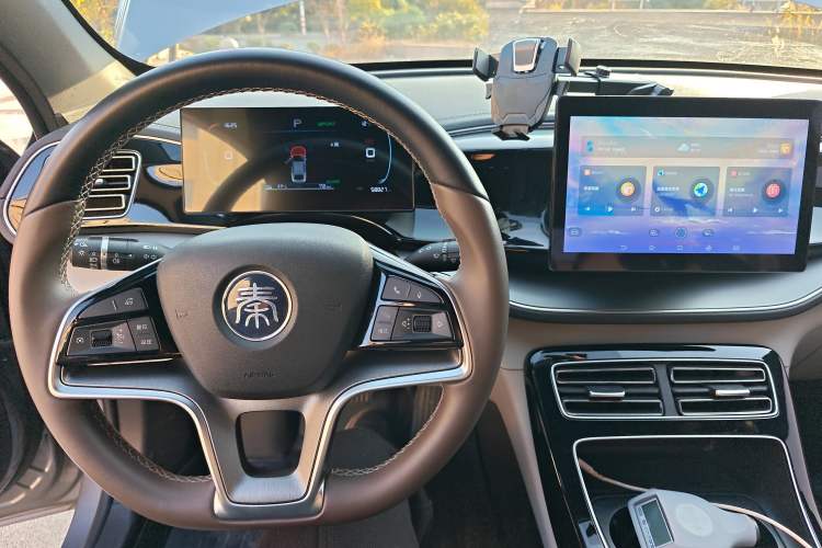 Used BYD Qin PLUS 2023 Champion Edition EV 420KM Leading Model