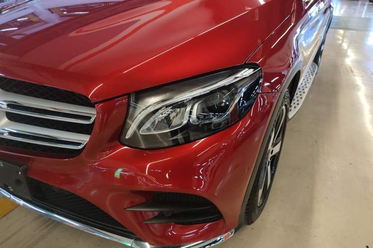 Used Mercedes-Benz GLC 2019 Facelift GLC 260 L 4MATIC Luxury Model
