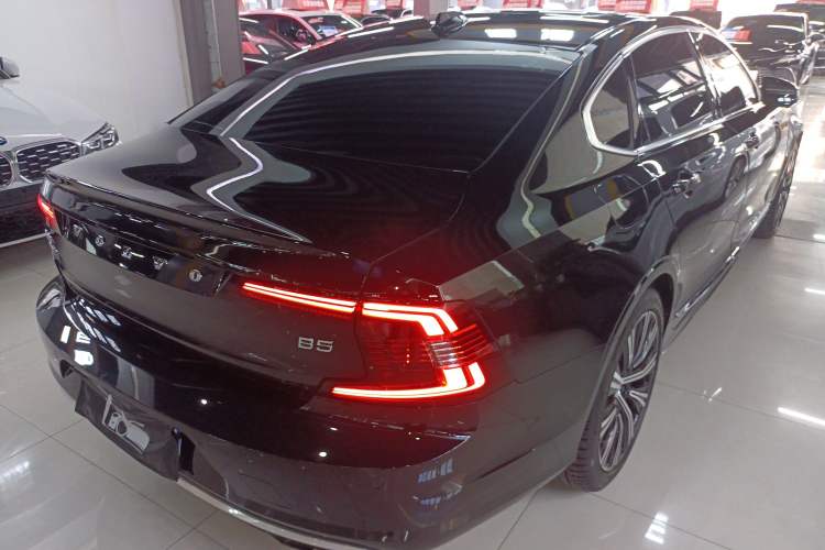 Used Volvo S90 2024 B5 Zhiyuan Luxury Edition
