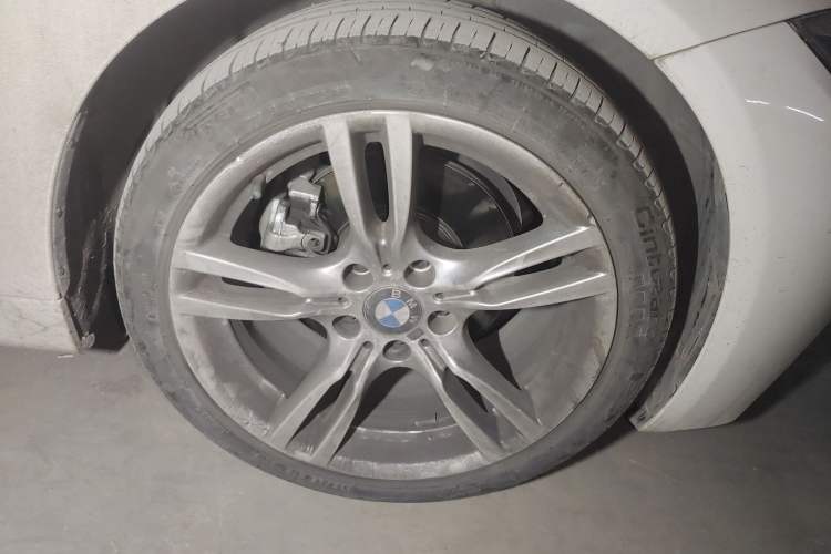 TDK.VehicleDetails.img