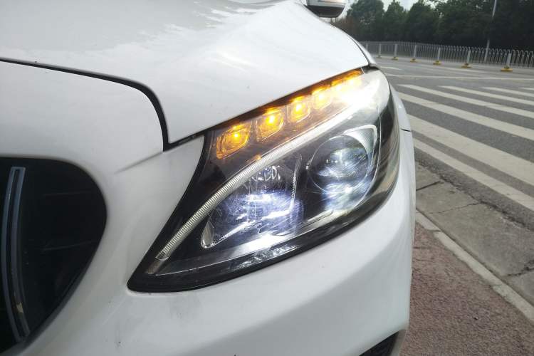 Used Mercedes-Benz C-Class 2017 Restyled C 180 L Fashion Edition Sport Version