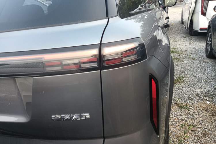 Used Chery Tiggo 7 C-DM 2025 1.5T 120KM Luxury Trim
