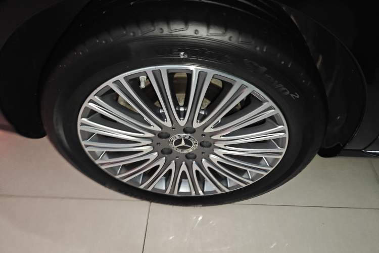 Used Mercedes-Benz E-Class 2023 Updated E 300 L Fashion Edition
