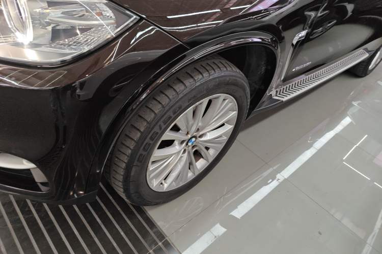 Used BMW X5 2014 xDrive35i Luxury Model
