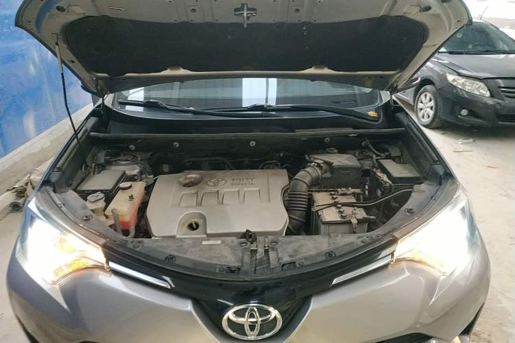 Used Toyota RAV4 2019 2.0L CVT Two-Wheel Drive Comfort Edition China VI Standard
