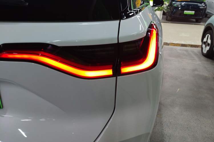 Used Nio ES8 2020 415 km Range 6-Seater Version
