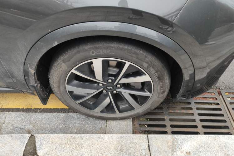 Used Li Auto L8 2023 Pro Model
