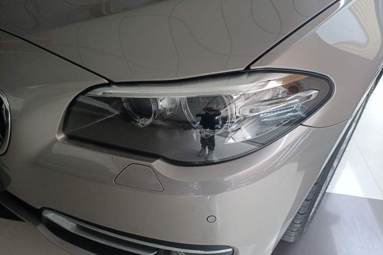 Used BMW 5 Series 2014 525Li Luxury Design Package
