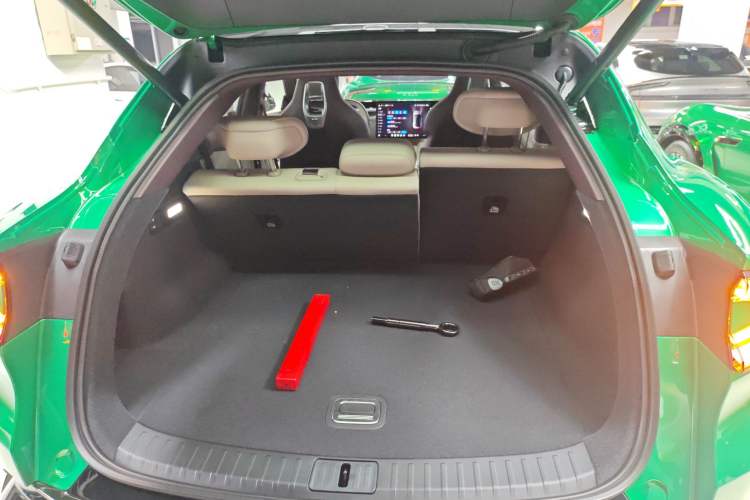 Used  YU7 2025 Ultra-Long Range All-Wheel Drive Pro Version
