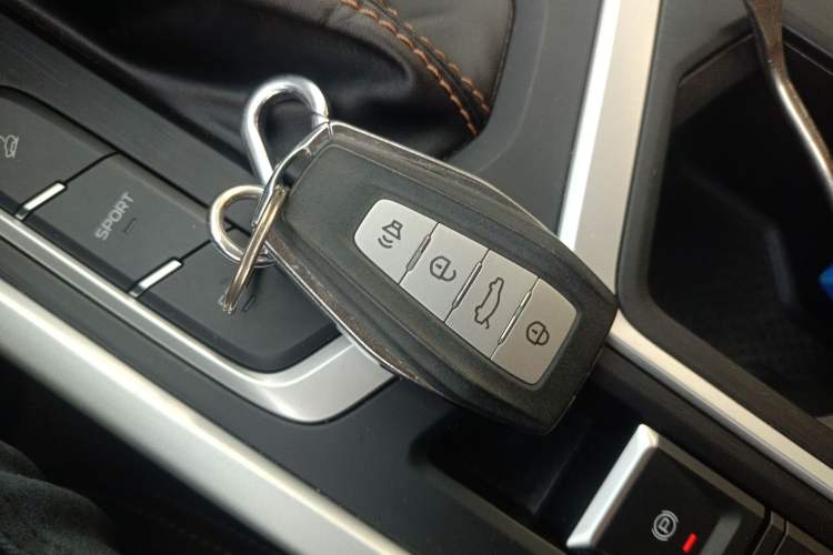 Used Geely Auto Vision X6 2020 1.4T CVT Luxury Edition
